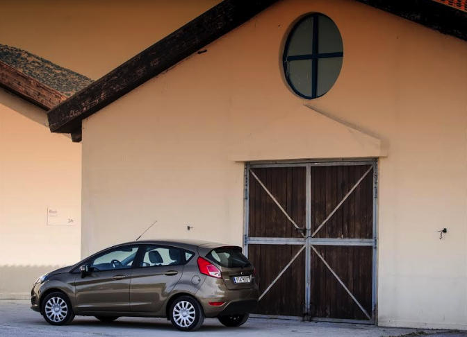 TRIKALA RENTAL (ΕΝΟΙΚΙΑΣΗ ΑΥΤΟΚΙΝΗΤΩΝ ΤΡΙΚΑΛΑ) Ford Fiesta
